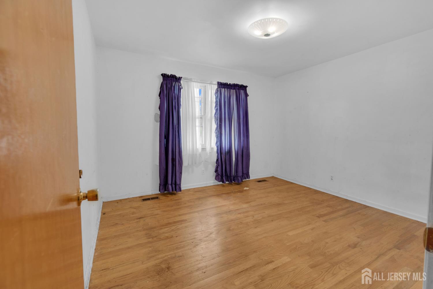 18 Foley Avenue Edison NJ 08820