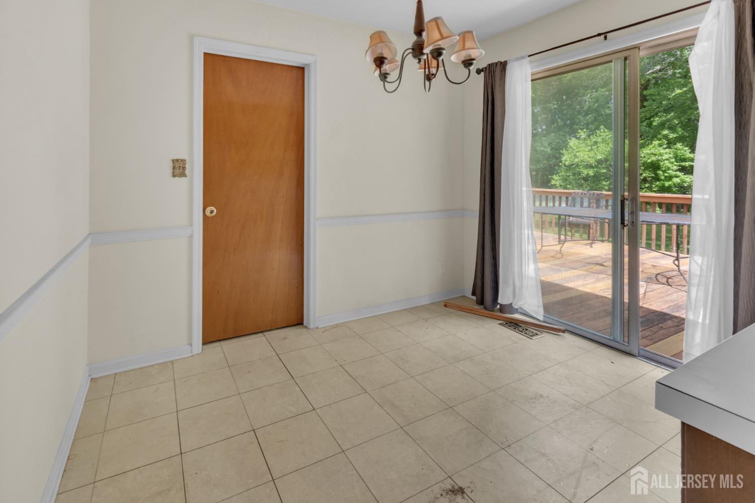 18 Foley Avenue Edison NJ 08820
