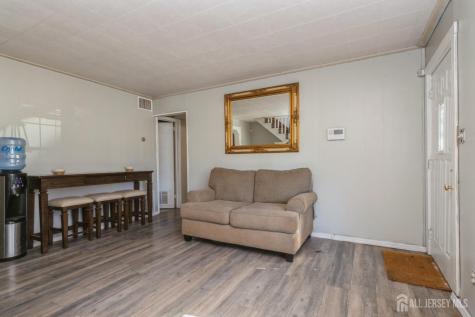 23 Colfax Road Edison NJ 08817