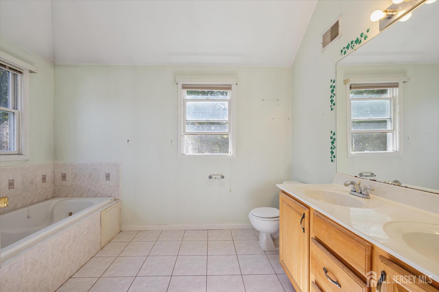 13 Johnson Avenue Monroe NJ 08831