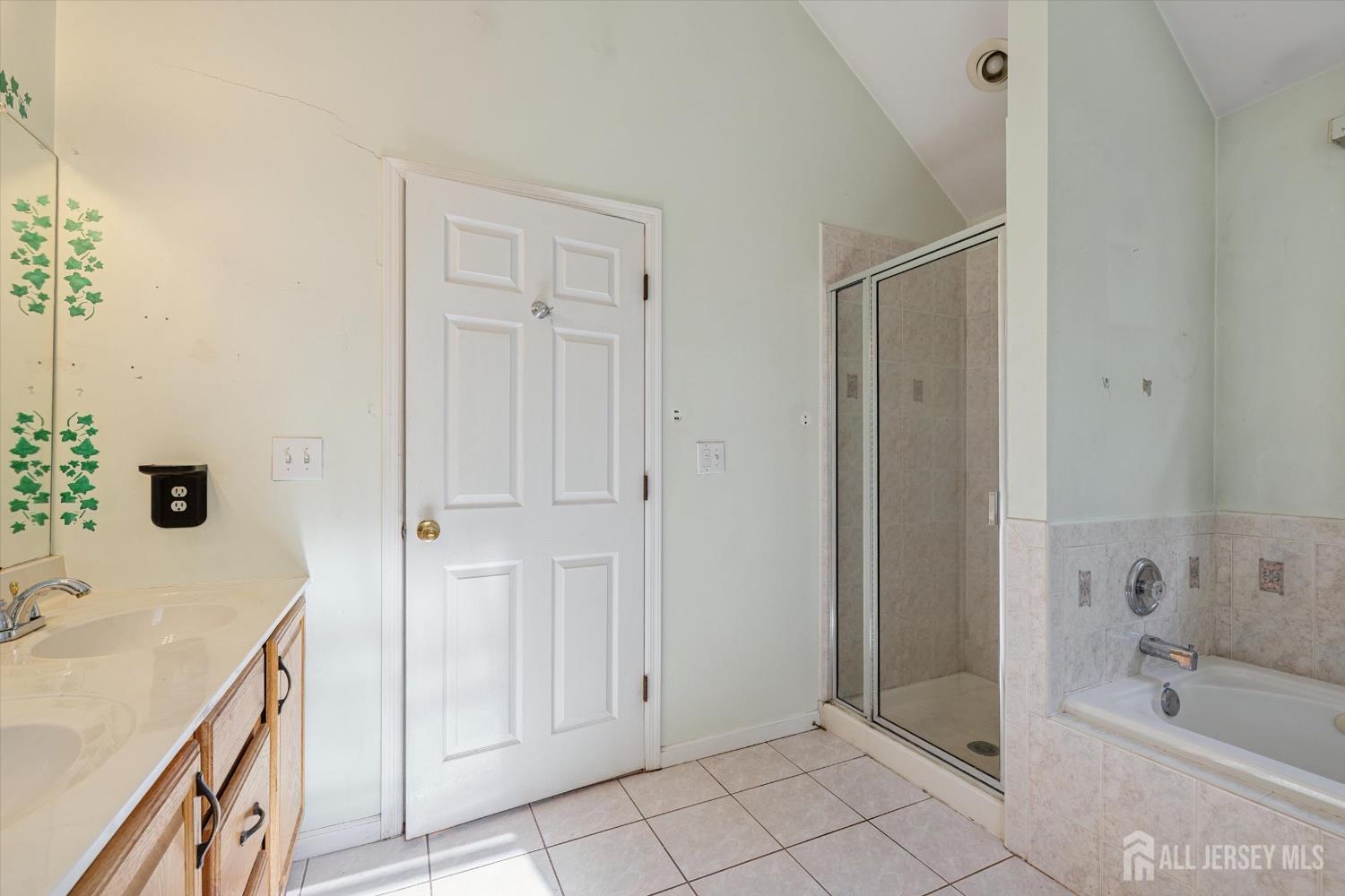 13 Johnson Avenue Monroe NJ 08831