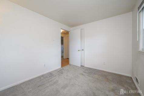 31 Starlit Drive Middlesex NJ 08846