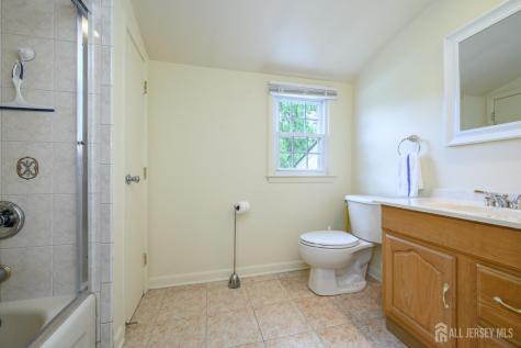 31 Starlit Drive Middlesex NJ 08846