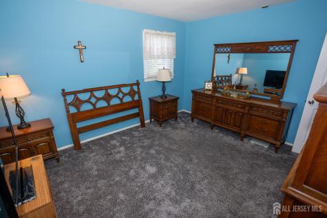 10 Schmitt Street Sayreville NJ 08872