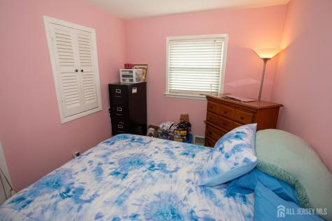 10 Schmitt Street Sayreville NJ 08872
