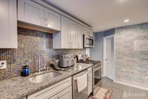40 Wedgewood Avenue Woodbridge Proper NJ 07095