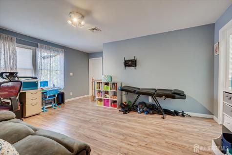 40 Wedgewood Avenue Woodbridge Proper NJ 07095