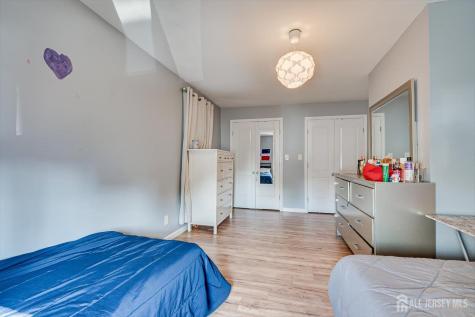 40 Wedgewood Avenue Woodbridge Proper NJ 07095