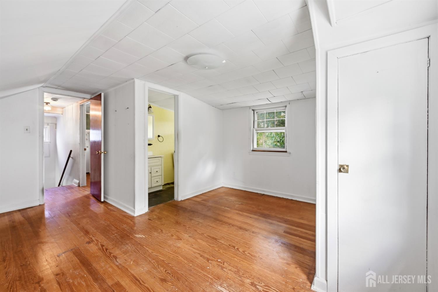42 Brookwood Road Spotswood NJ 08884