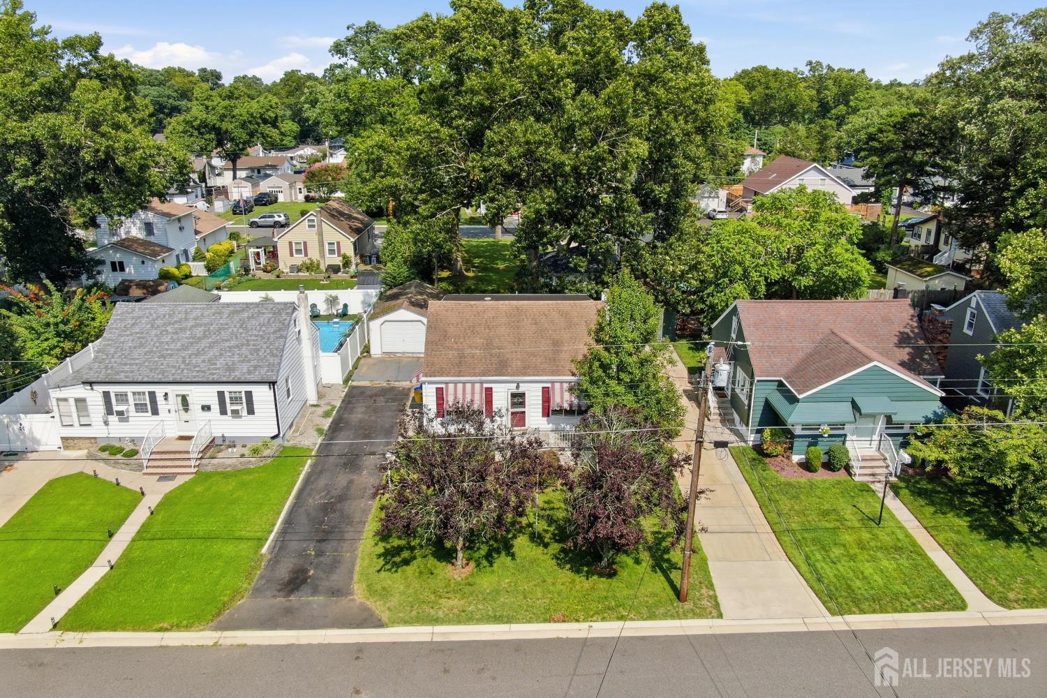 42 Brookwood Road Spotswood NJ 08884