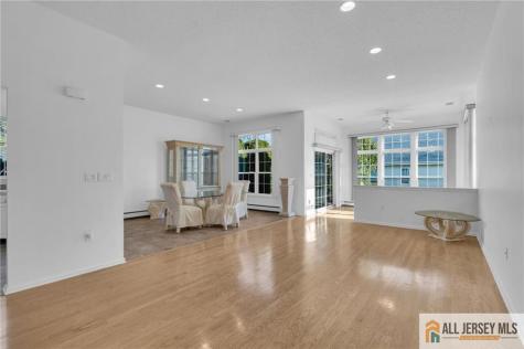 12 Bellflower Drive Lakewood NJ 08701