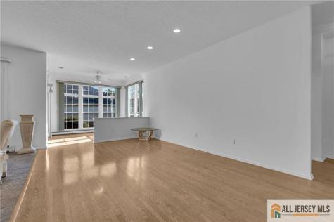 12 Bellflower Drive Lakewood NJ 08701
