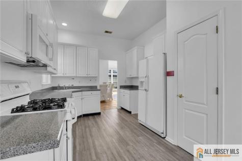 12 Bellflower Drive Lakewood NJ 08701