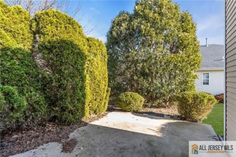 12 Bellflower Drive Lakewood NJ 08701
