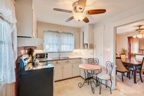 17 Vanderbuilt Place Woodbridge Proper NJ 07095