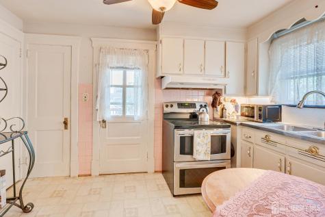17 Vanderbuilt Place Woodbridge Proper NJ 07095