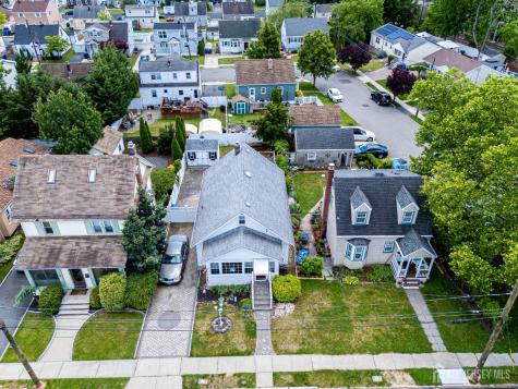 17 Vanderbuilt Place Woodbridge Proper NJ 07095