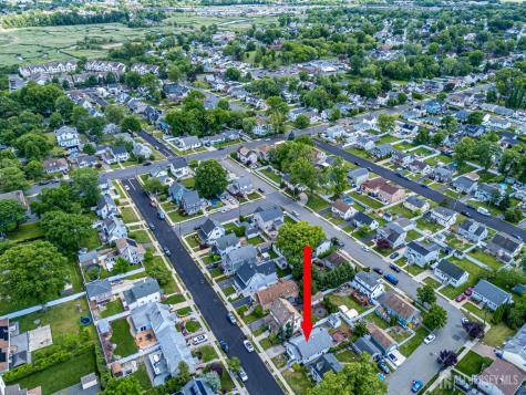 17 Vanderbuilt Place Woodbridge Proper NJ 07095