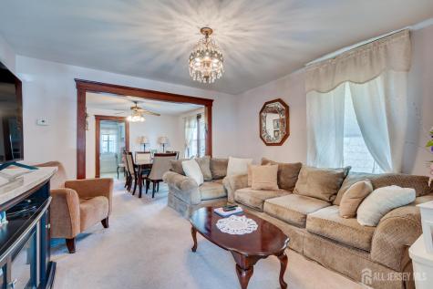 17 Vanderbuilt Place Woodbridge Proper NJ 07095