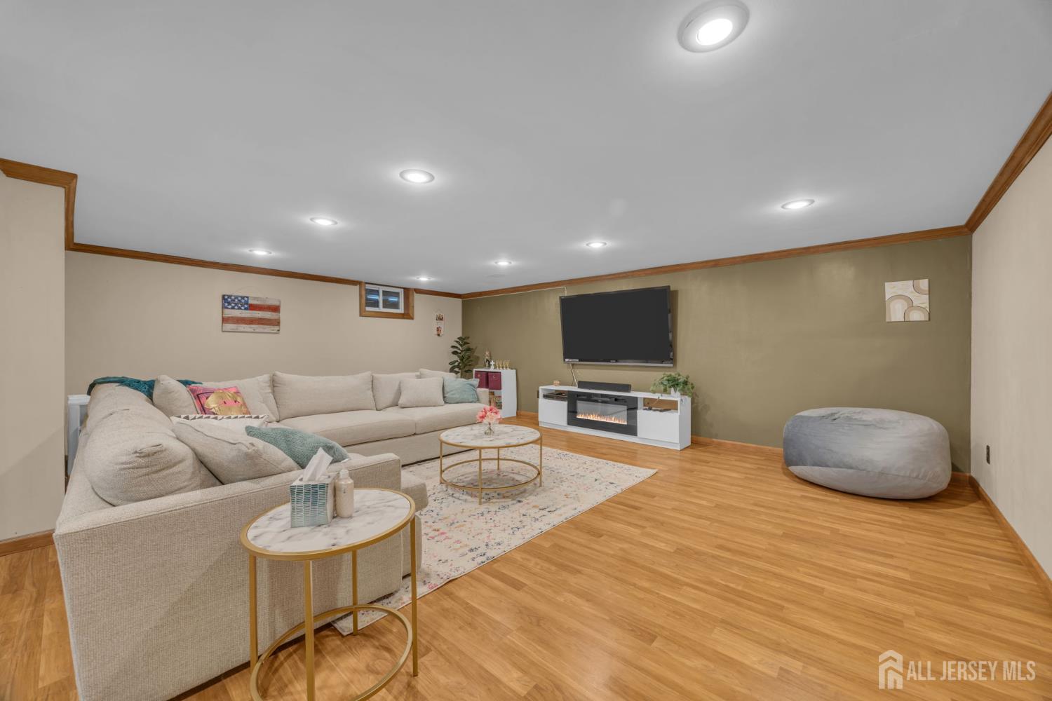 71 Pine Street Spotswood NJ 08884