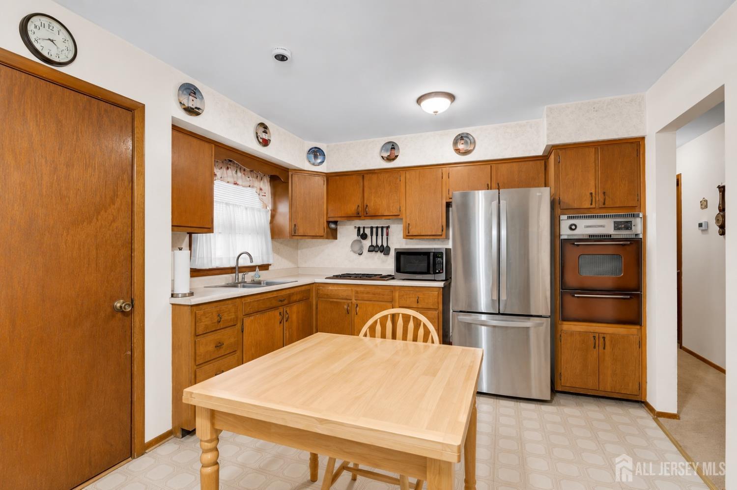 231 Temple Way Colonia NJ 07067