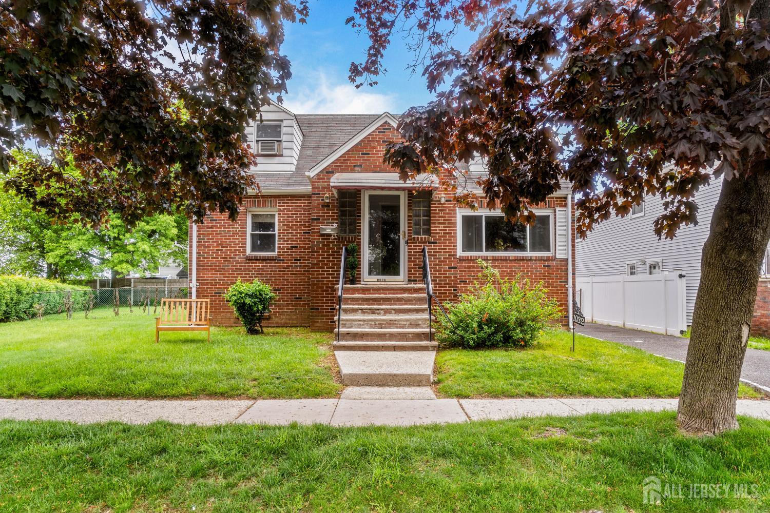 1032 E.blancke Street Linden NJ 07036