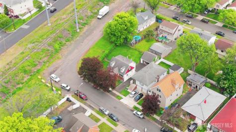 1032 E.blancke Street Linden NJ 07036