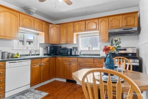 1032 E.blancke Street Linden NJ 07036