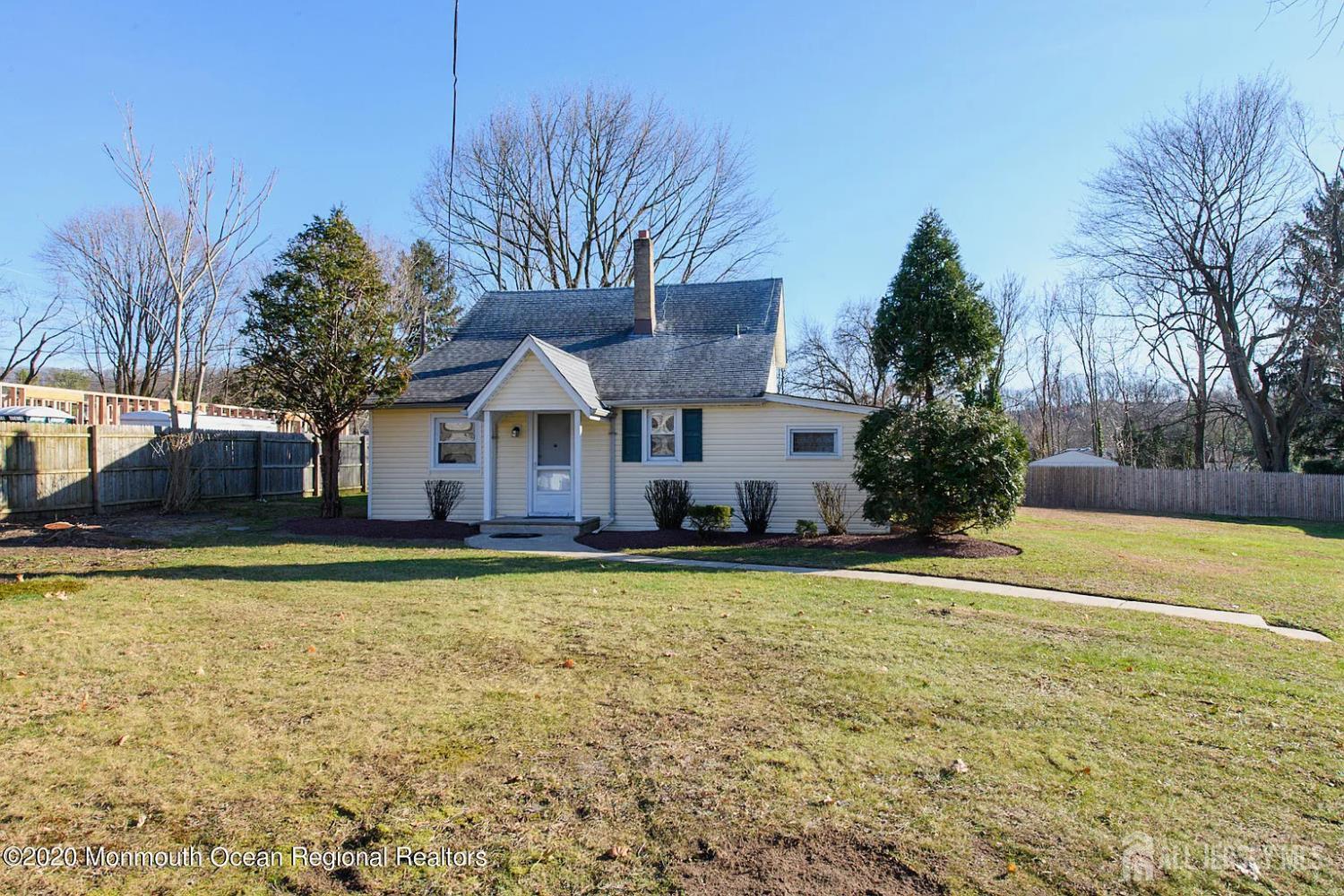2 Woodbrook Drive Aberdeen NJ 07747