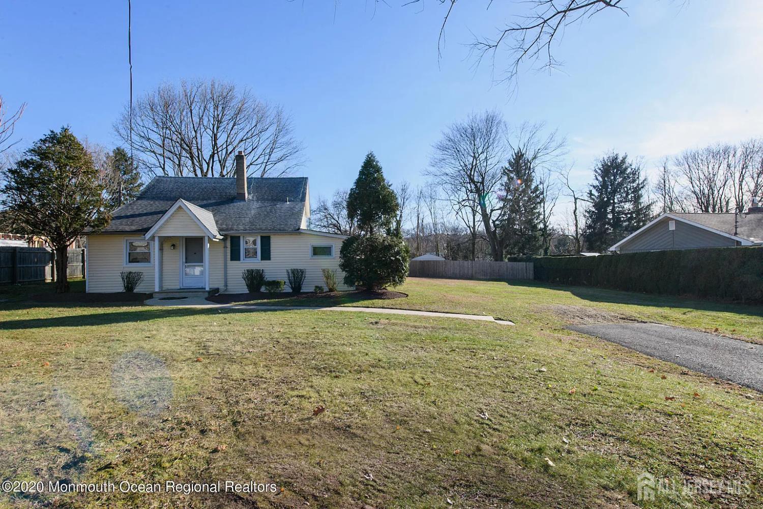 2 Woodbrook Drive Aberdeen NJ 07747
