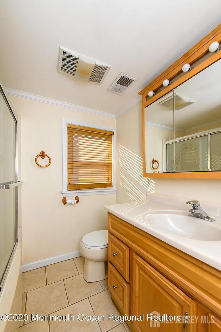 2 Woodbrook Drive Aberdeen NJ 07747