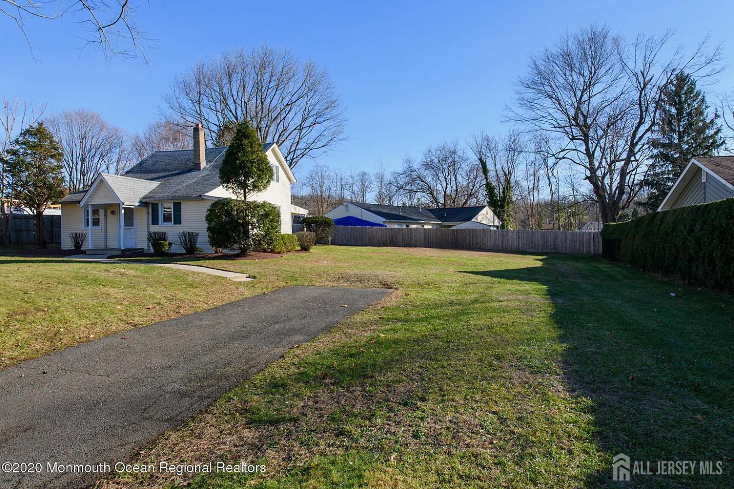 2 Woodbrook Drive Aberdeen NJ 07747