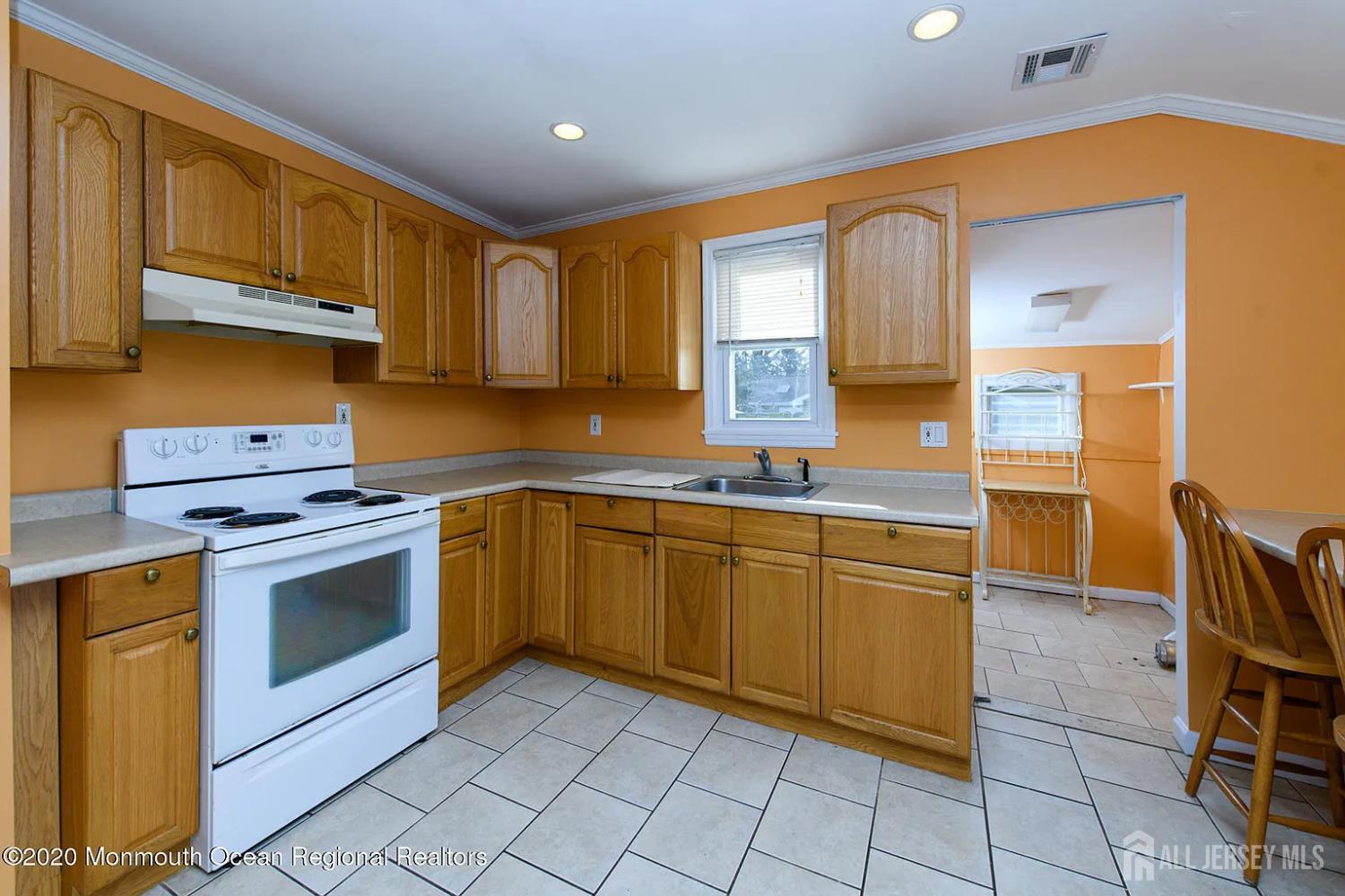 2 Woodbrook Drive Aberdeen NJ 07747