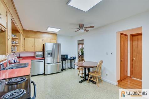 26 Goodwill Place Metuchen NJ 08840