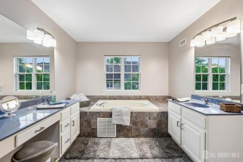 17 Miller Circle Pennington NJ 08534