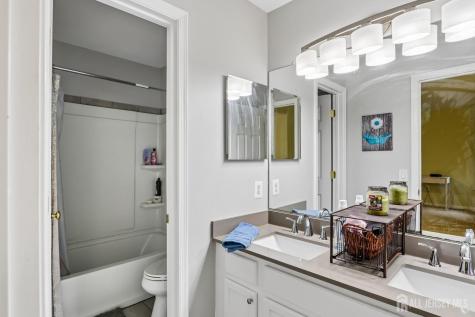 17 Miller Circle Pennington NJ 08534