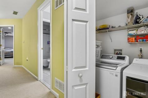 17 Miller Circle Pennington NJ 08534