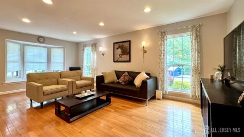 507 Timber Oaks Road Edison NJ 08820