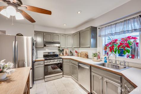 228 Oneida Place North Plainfield NJ 07060