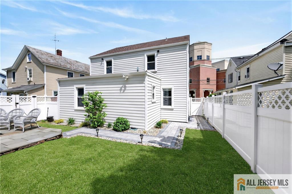 12 Capner Street Flemington NJ 08822