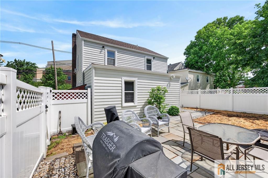 12 Capner Street Flemington NJ 08822