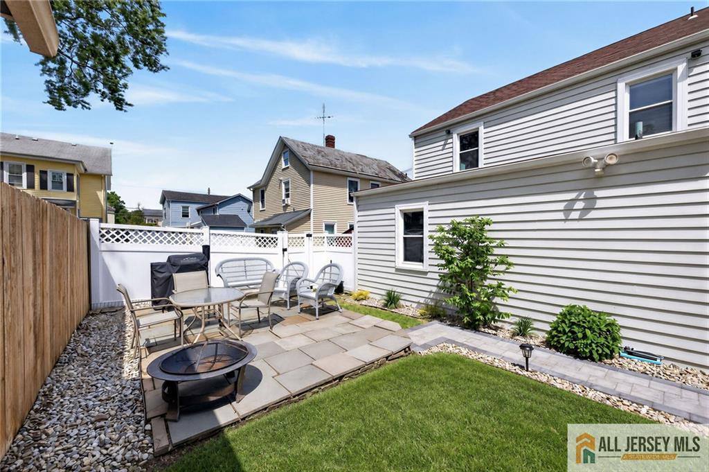 12 Capner Street Flemington NJ 08822