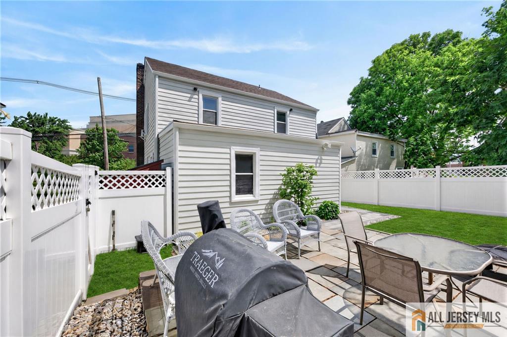 12 Capner Street Flemington NJ 08822