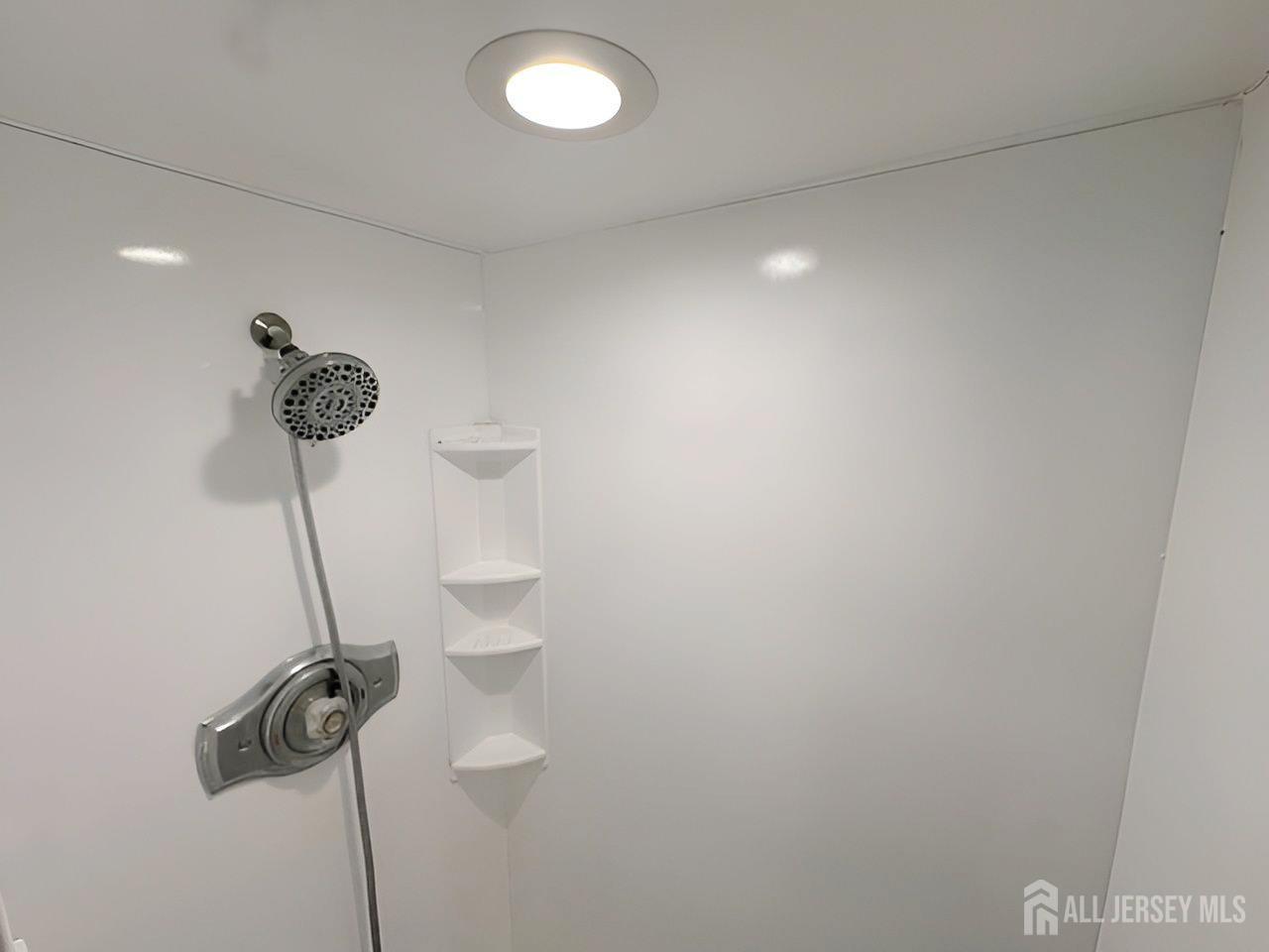 28 Rockleigh Drive Ewing NJ 08628