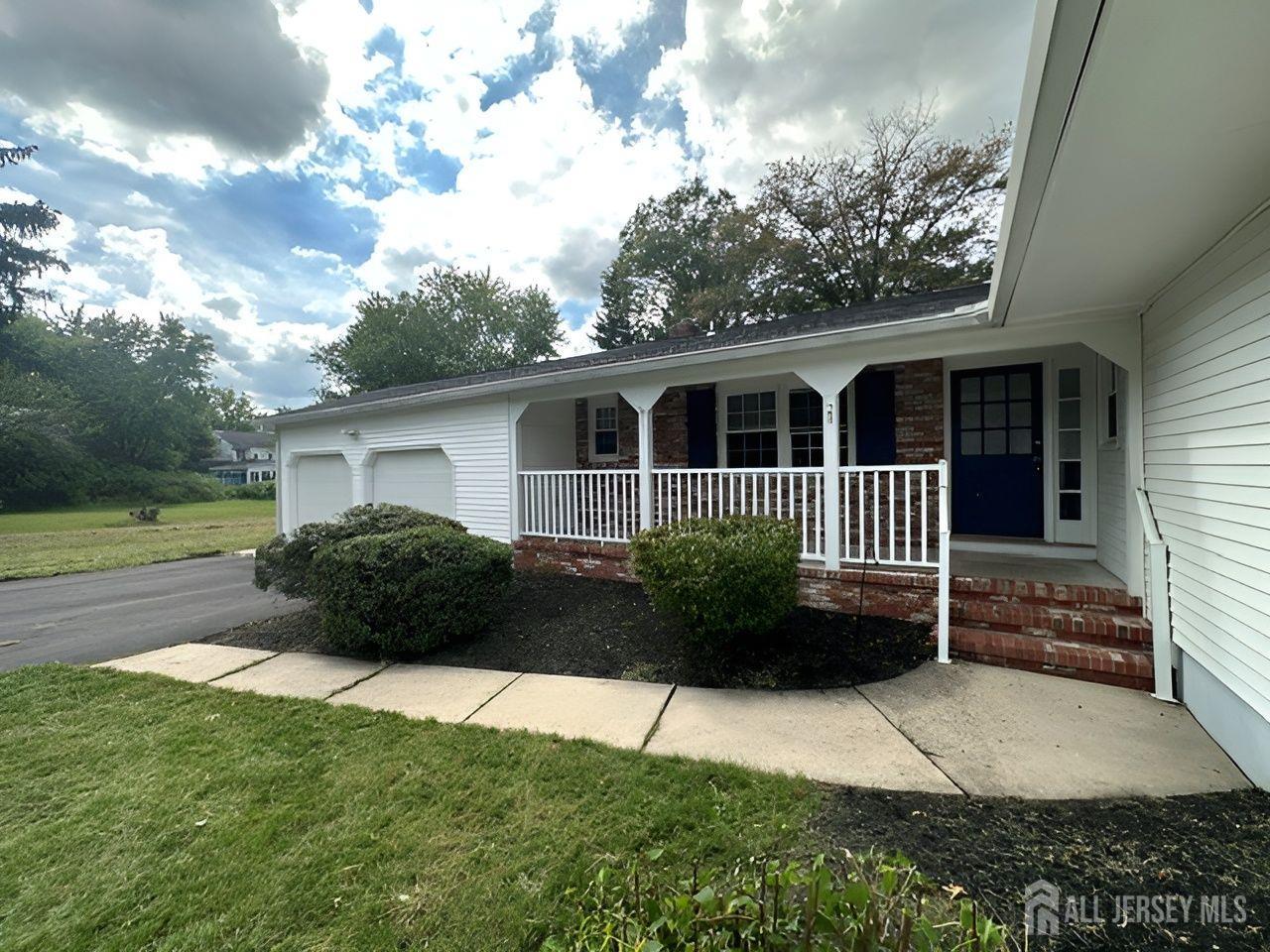 28 Rockleigh Drive Ewing NJ 08628