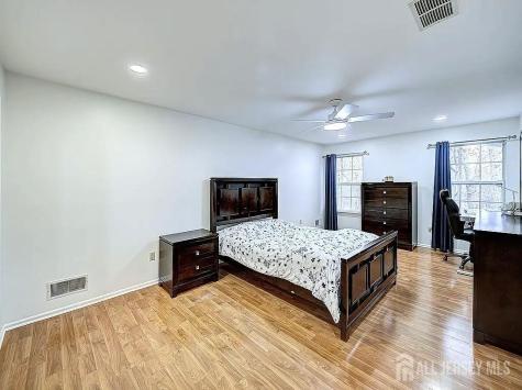 351 Bowler Court Piscataway NJ 08854