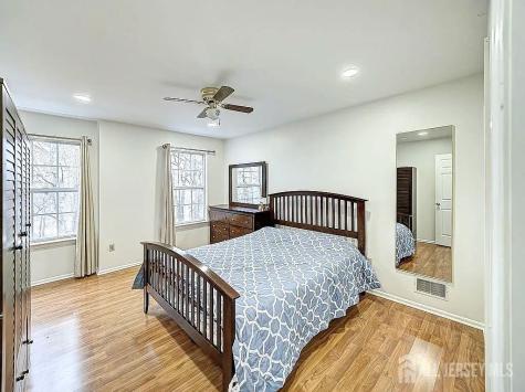 351 Bowler Court Piscataway NJ 08854