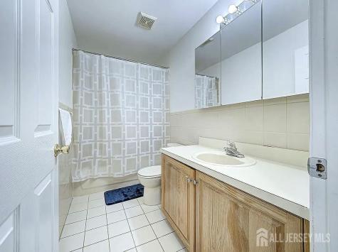 351 Bowler Court Piscataway NJ 08854
