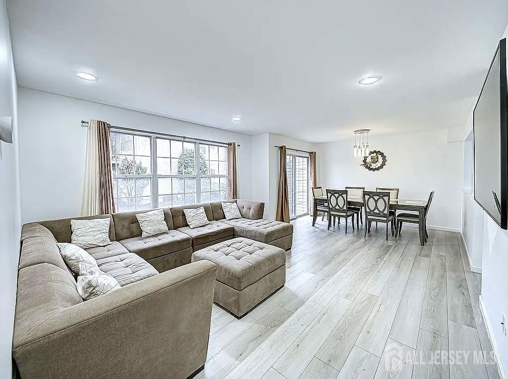 351 Bowler Court Piscataway NJ 08854