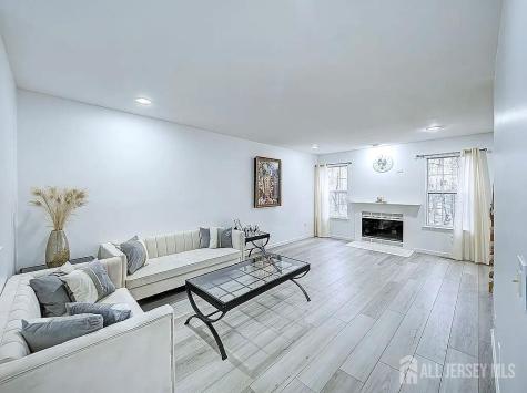 351 Bowler Court Piscataway NJ 08854